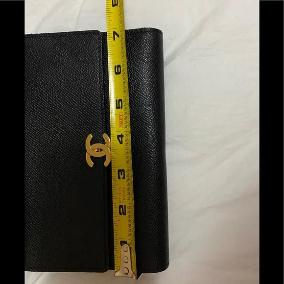 Authentic Chanel semi clutch wallet, authentic - Picture 10 of 16